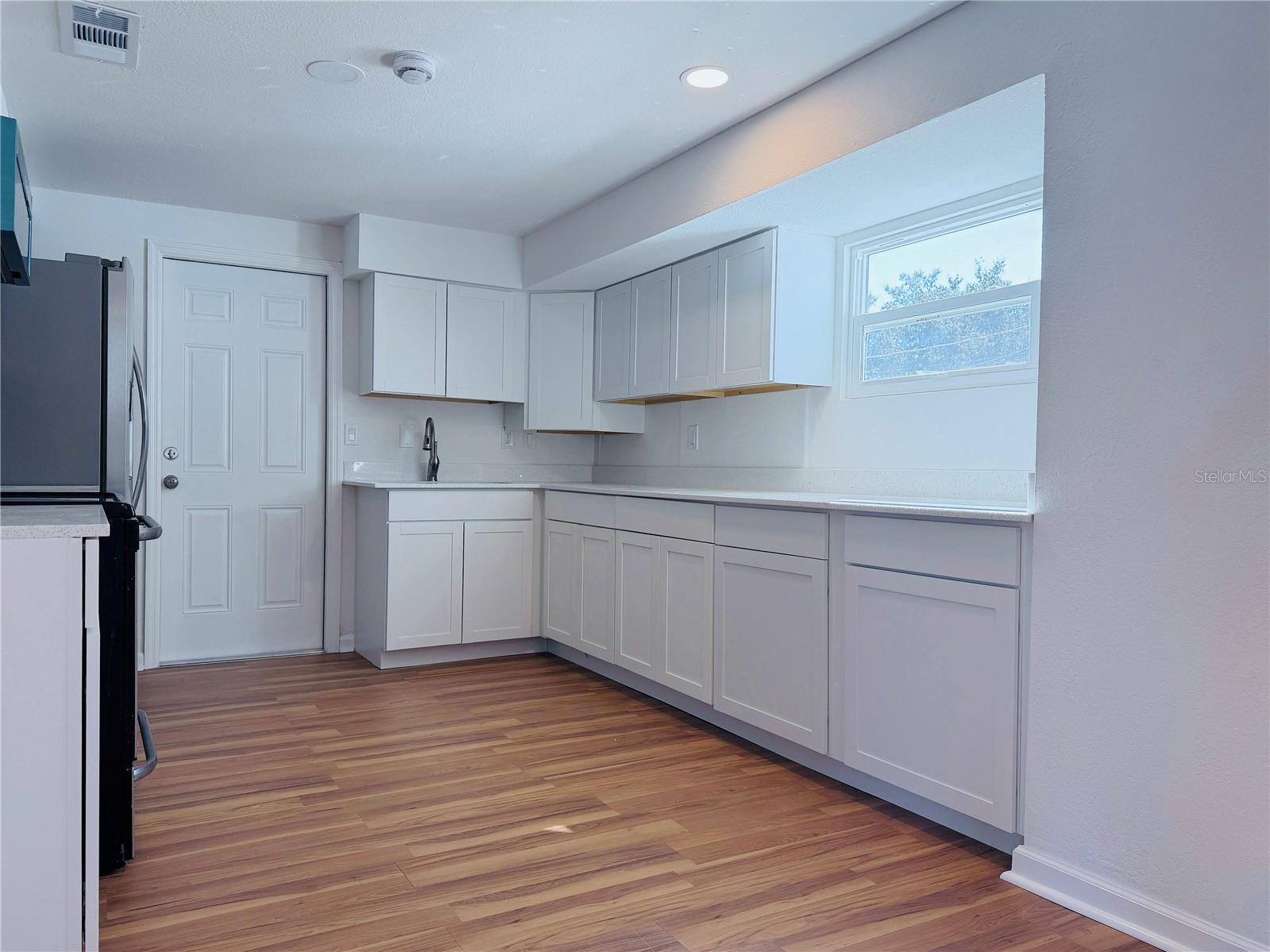 Image 7 of 24 For 249 Mount Vernon Drive