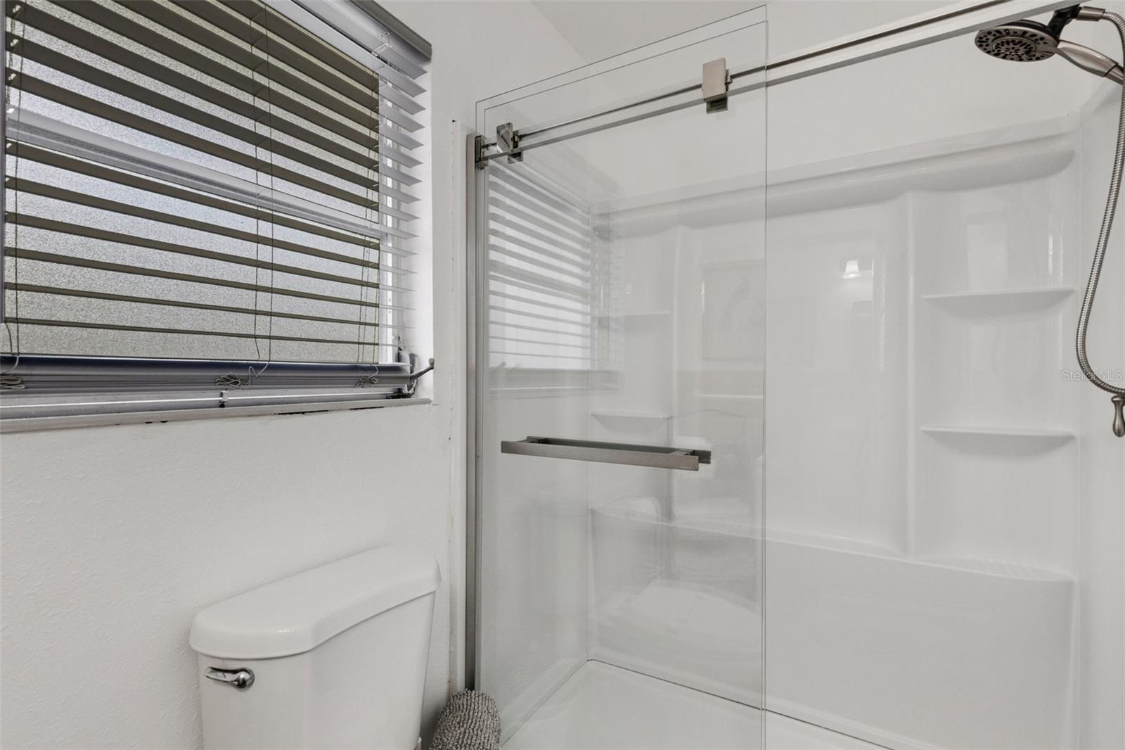 Listing photo id 41 for 531 Granada Avenue