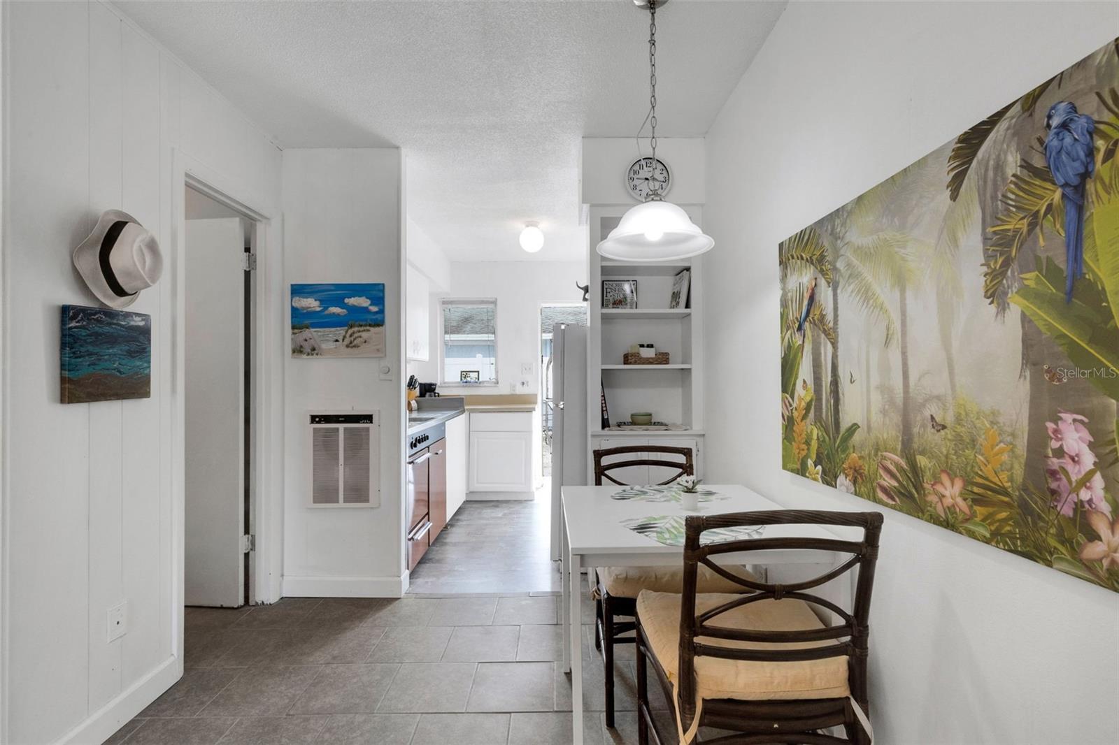 Listing photo id 45 for 531 Granada Avenue