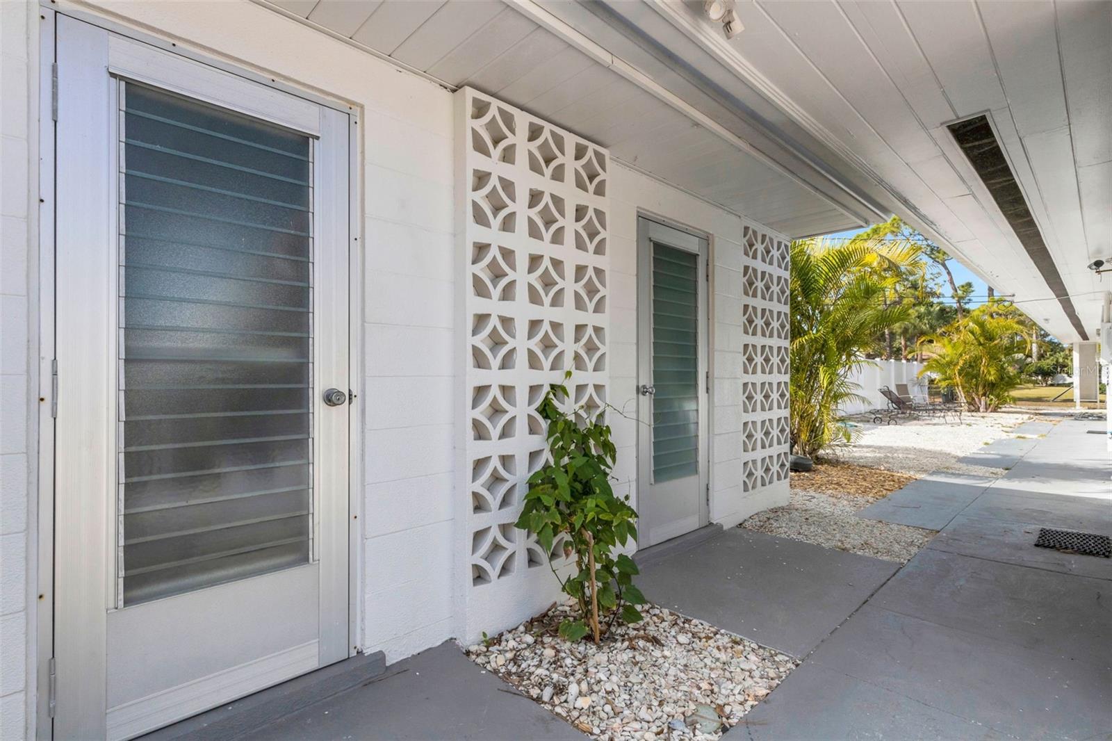 Listing photo id 67 for 531 Granada Avenue