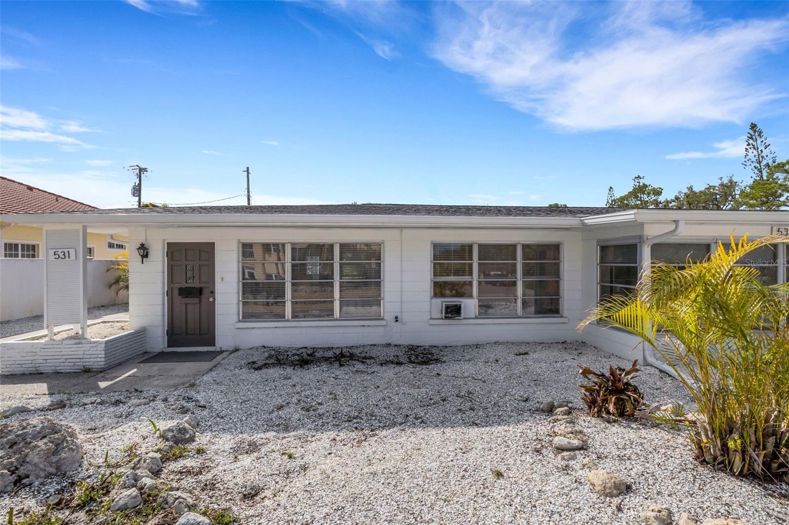 Listing photo id 71 for 531 Granada Avenue