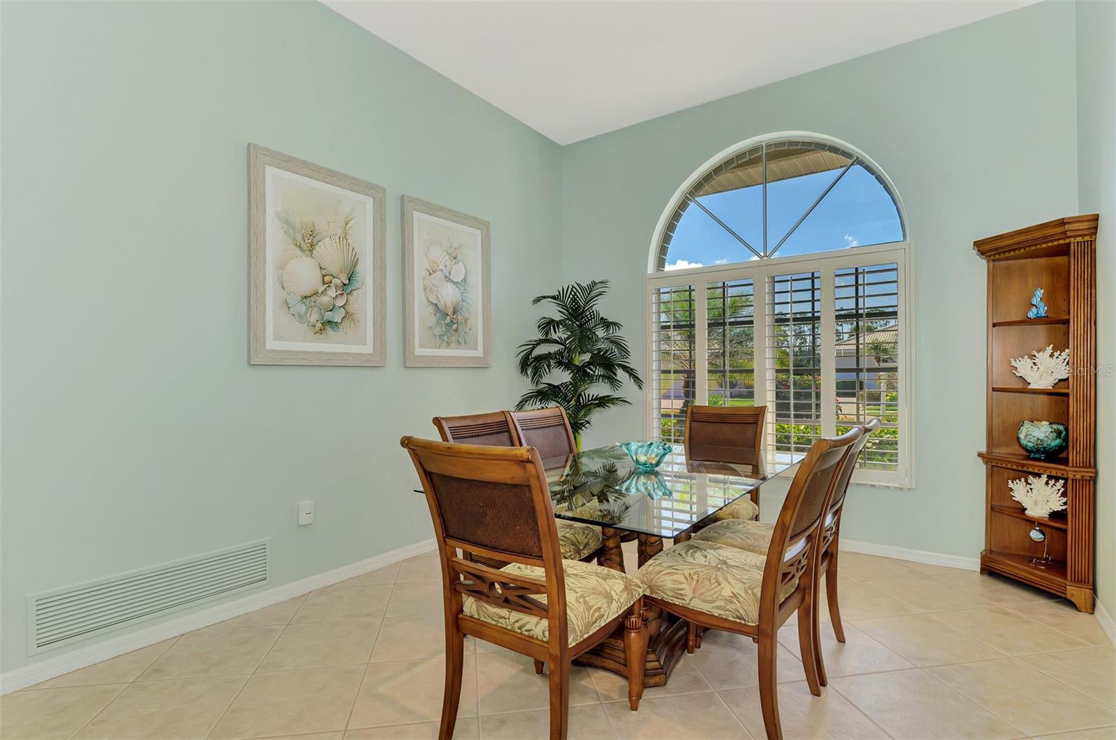 Image 16 of 96 For 1421 Gleneagles Drive