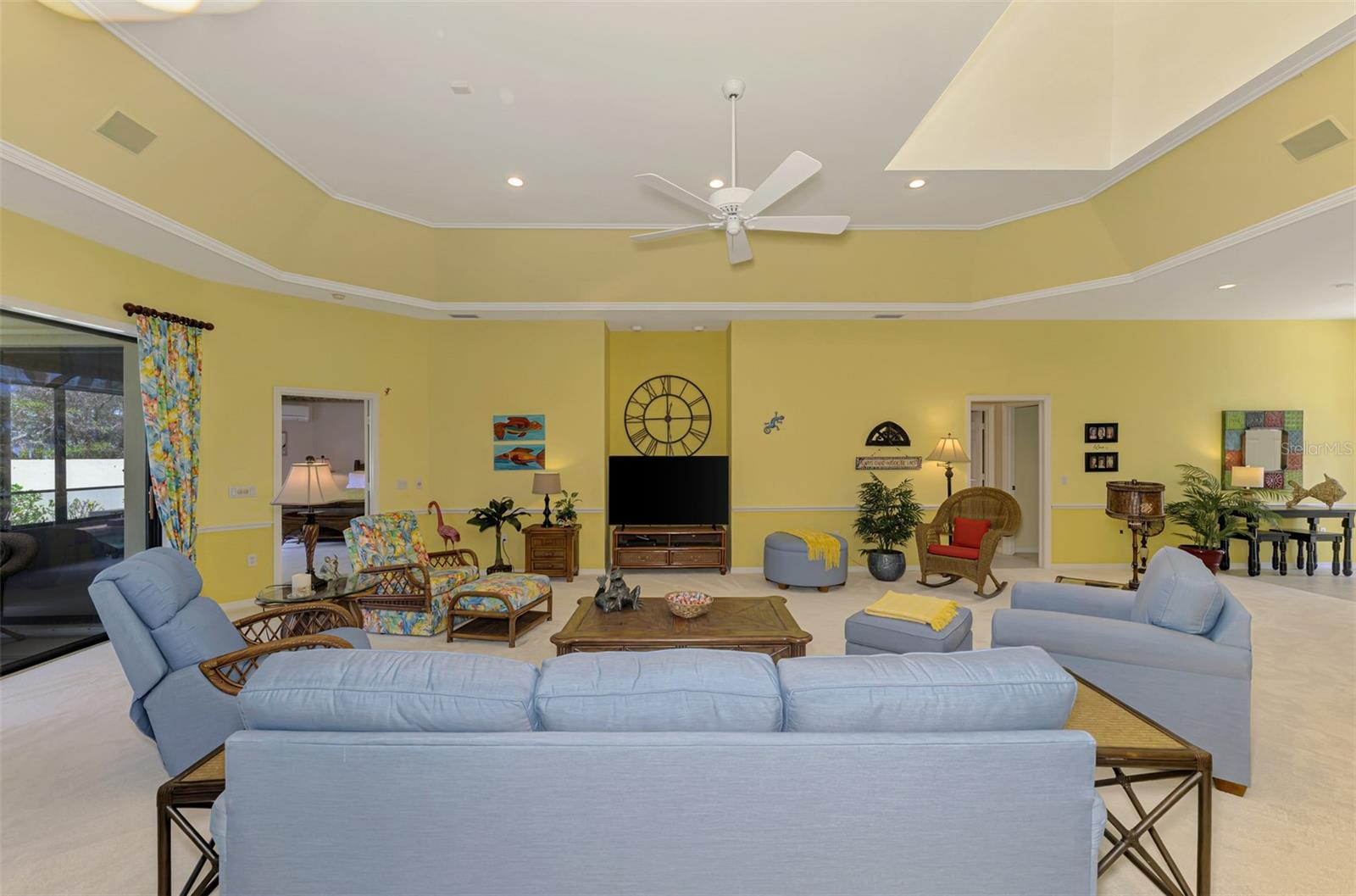 Image 14 of 92 For 9 Saint John Boulevard