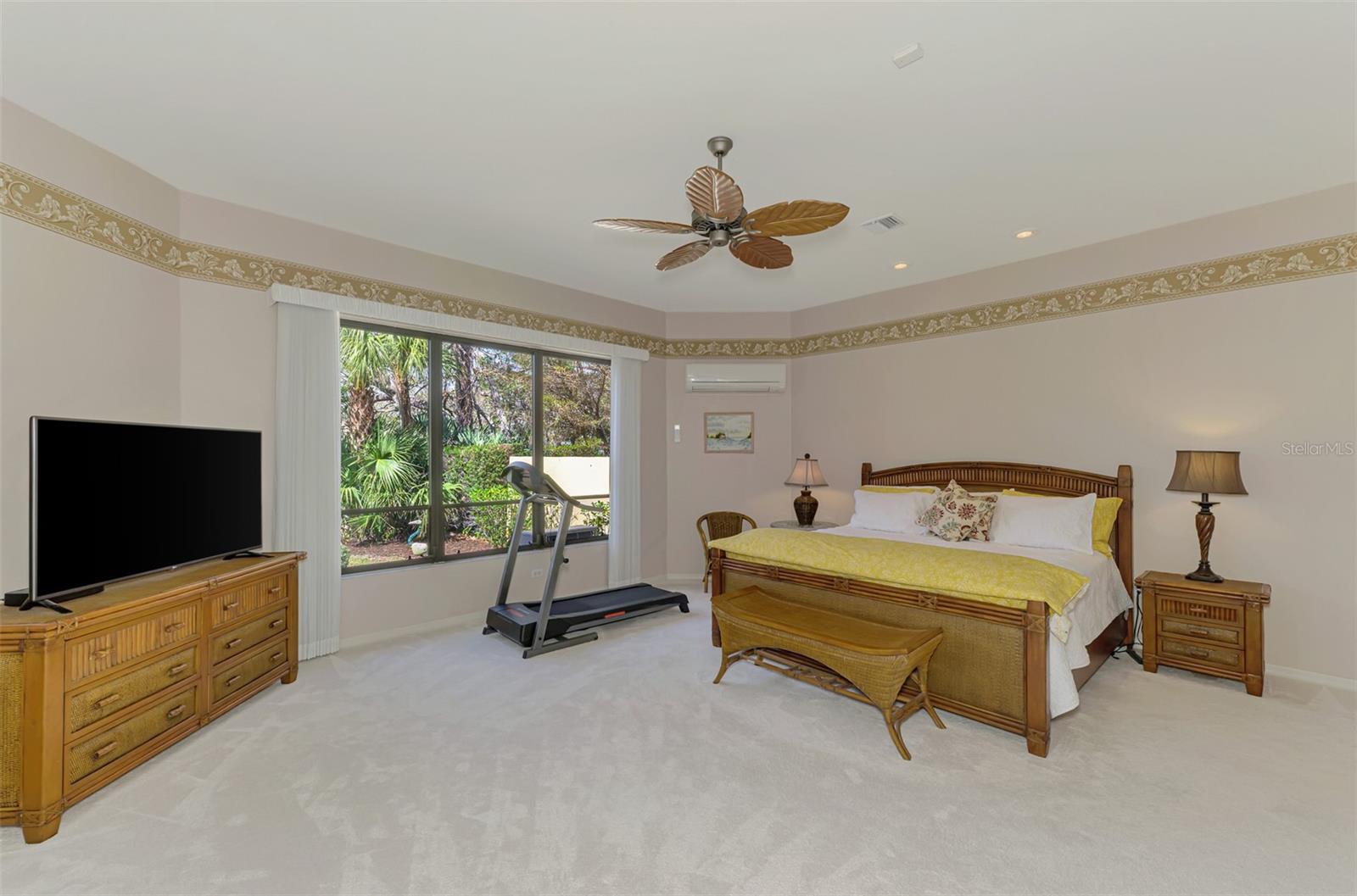 Image 29 of 92 For 9 Saint John Boulevard