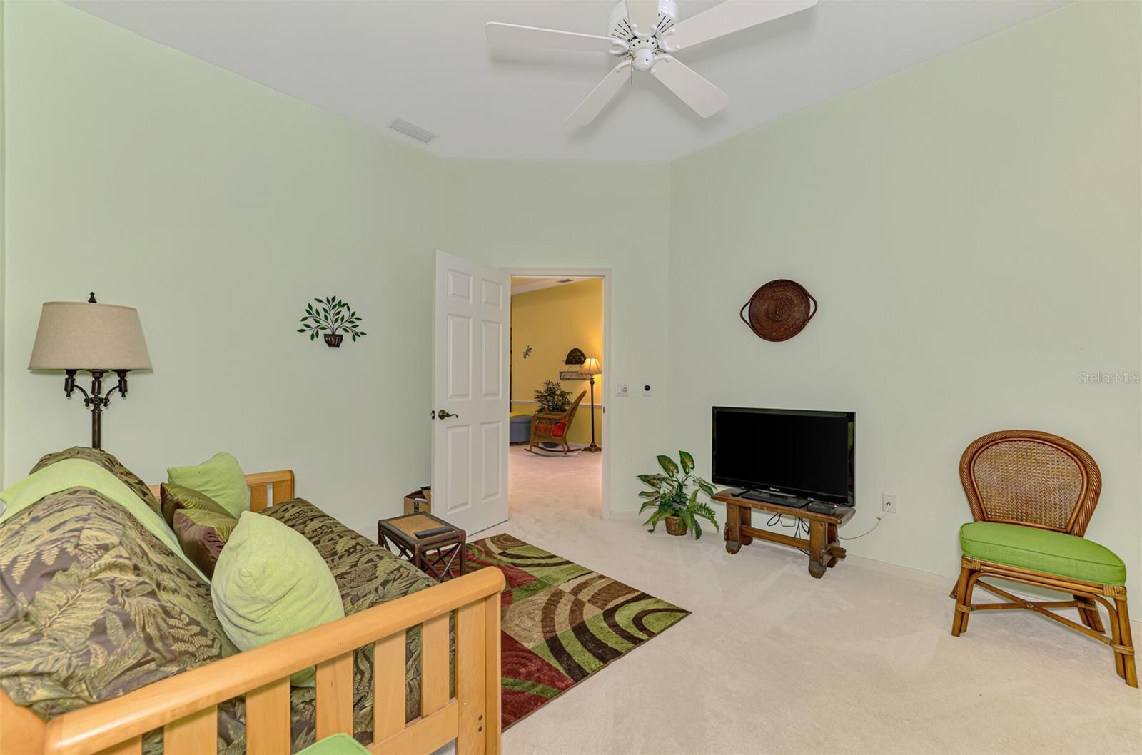 Image 42 of 92 For 9 Saint John Boulevard