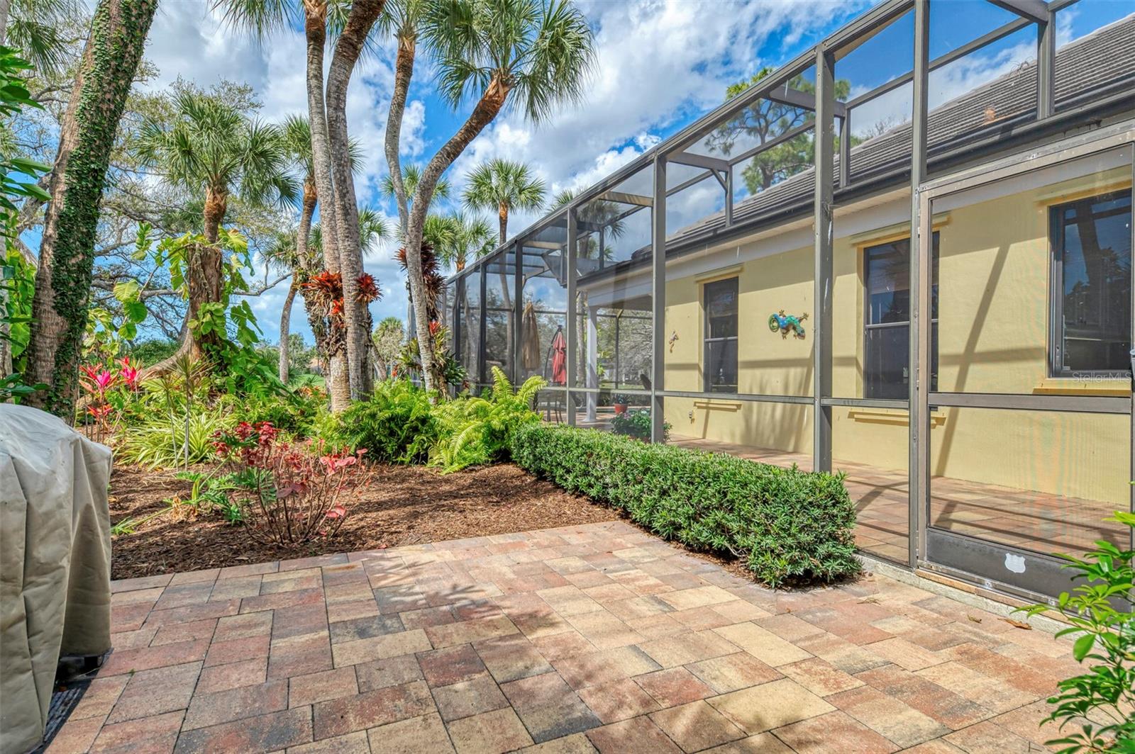 Image 54 of 92 For 9 Saint John Boulevard