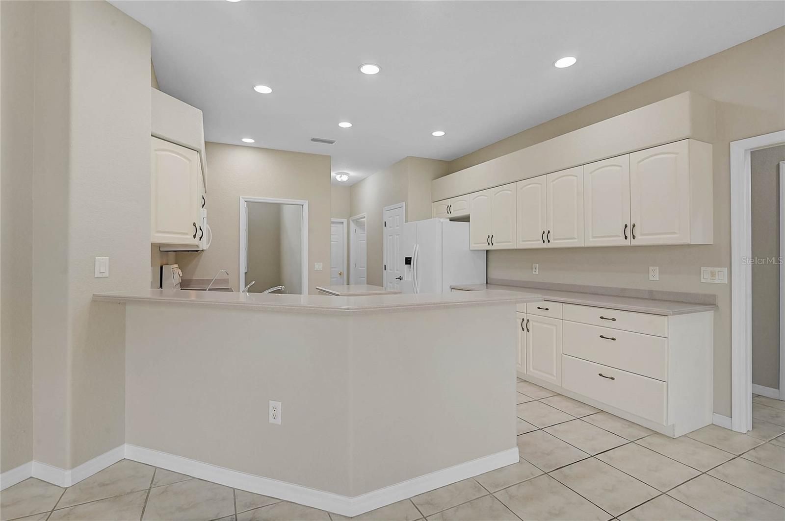 Image 12 of 51 For 4356 Corso Venetia Boulevard