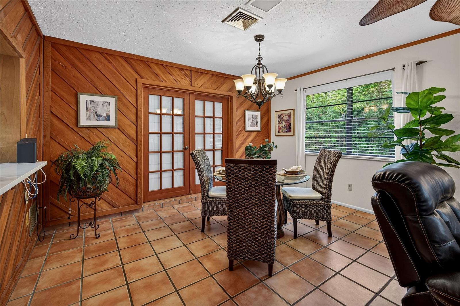 Image 40 of 74 For 5841 Osprey Road