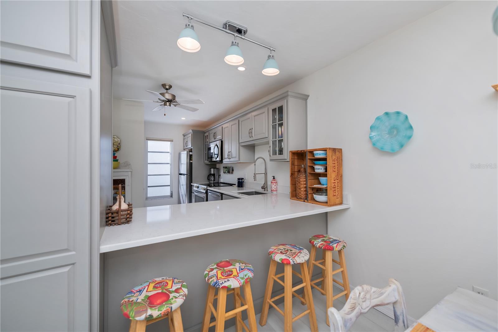 Image 10 of 55 For 1041 Capri Isles Boulevard 104