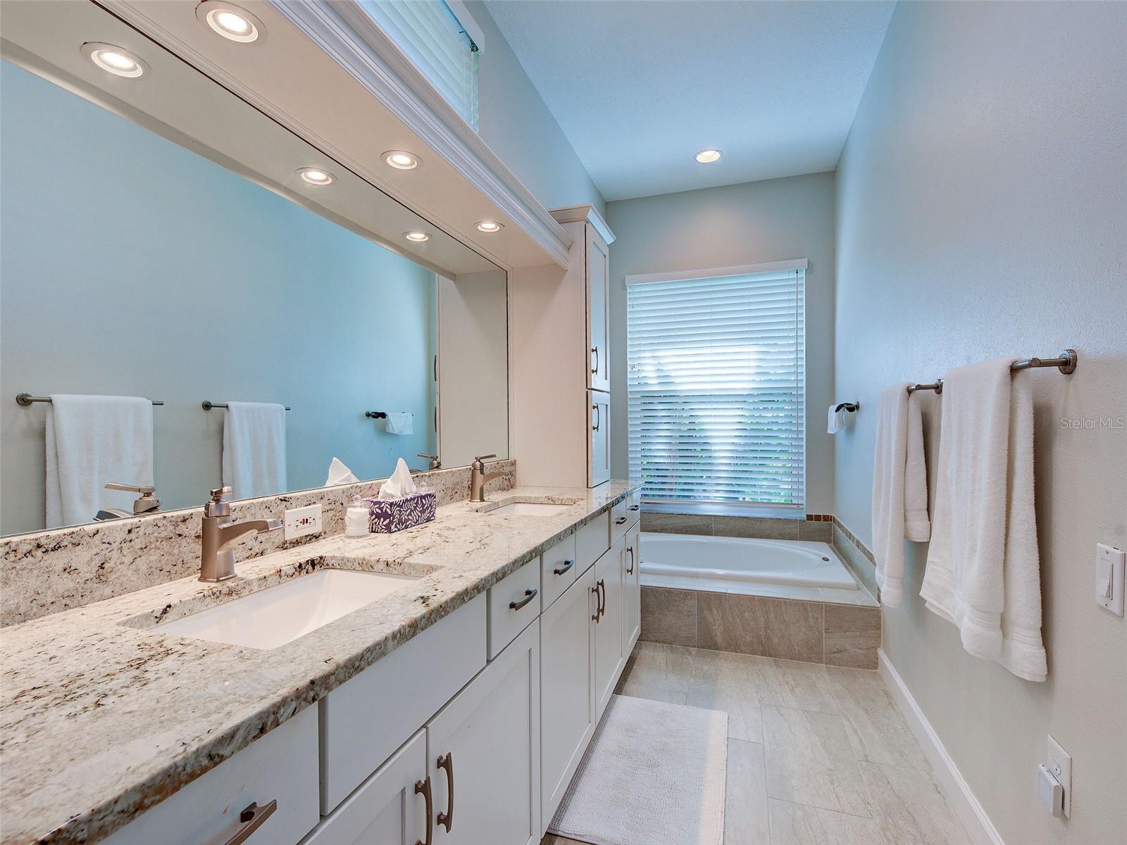 Image 32 of 77 For 311 Lansbrook Drive