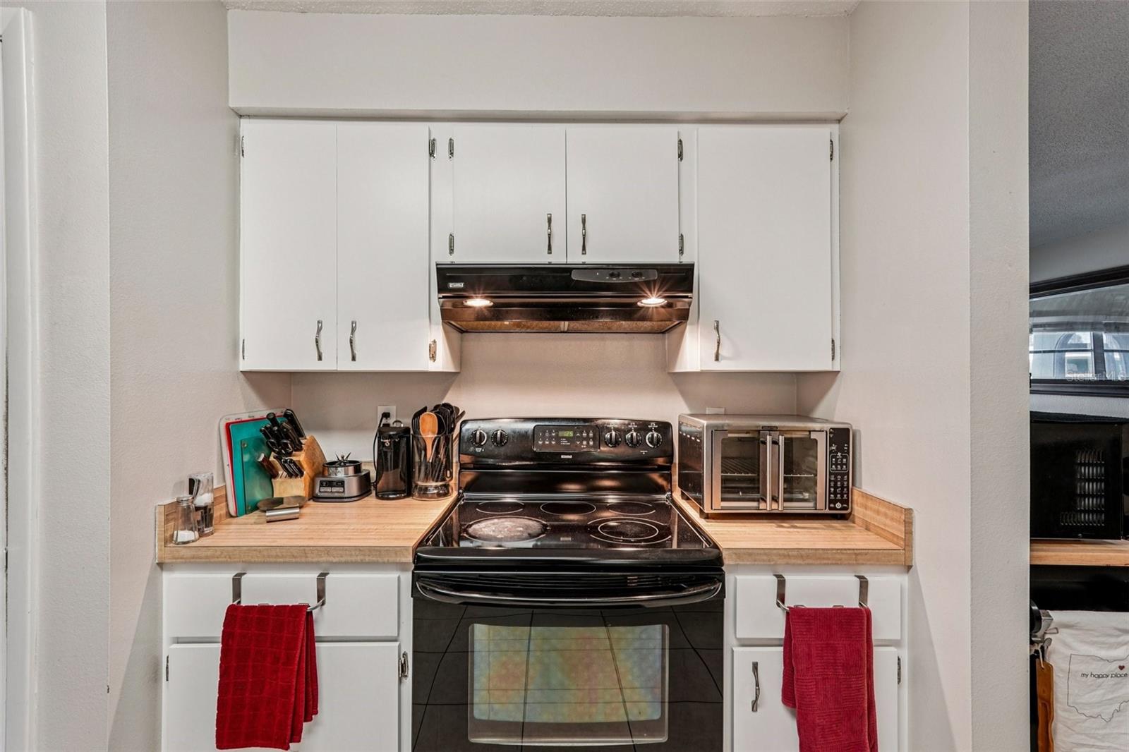 Image 13 of 33 For 651 Porpoise Road