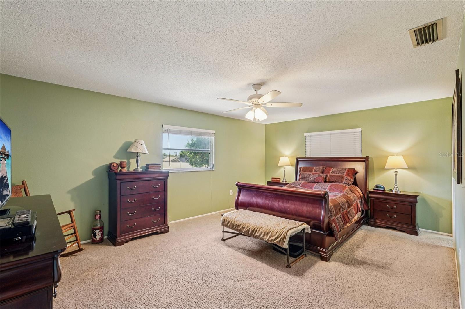 Image 19 of 33 For 651 Porpoise Road