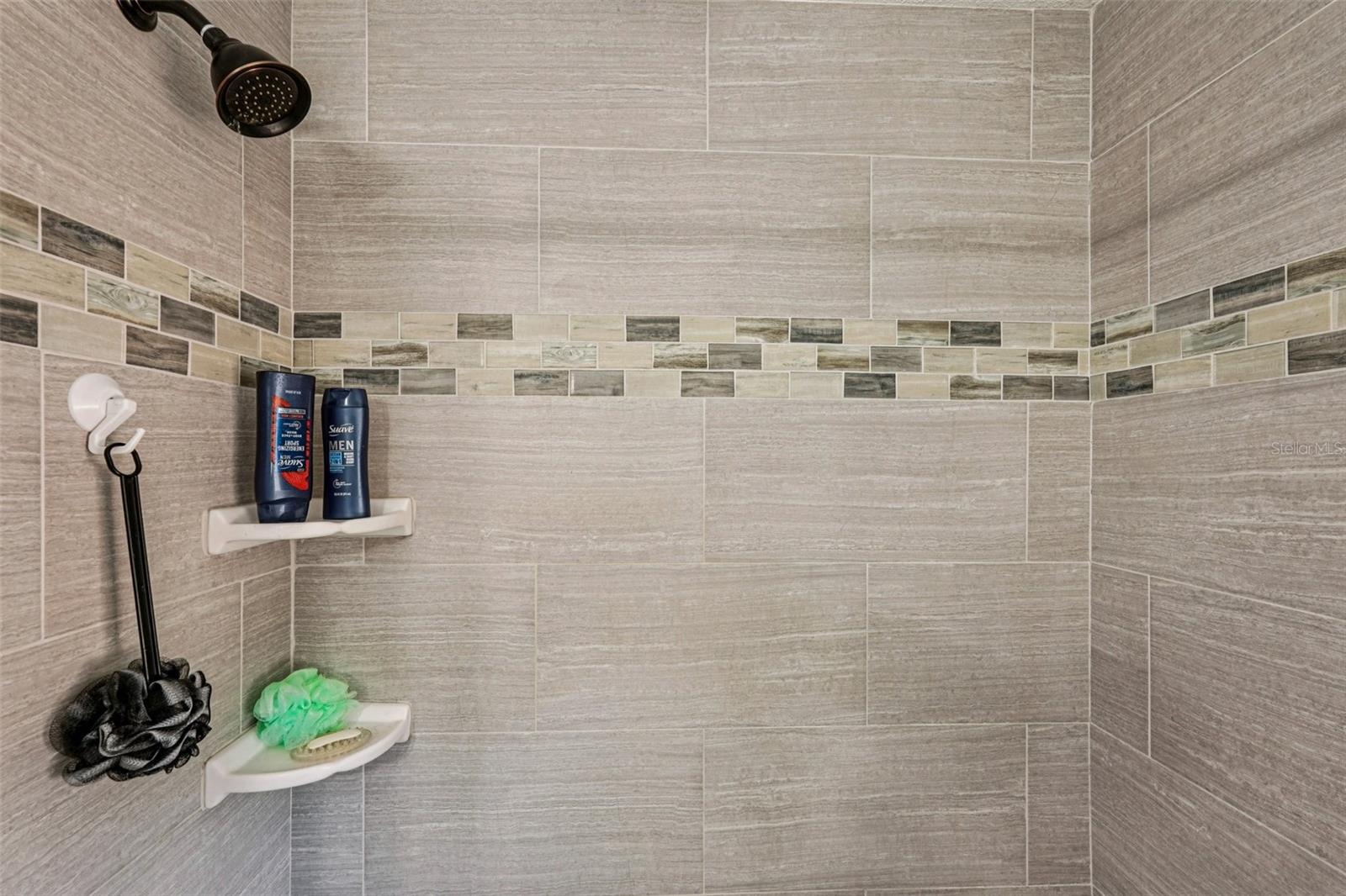 Image 24 of 33 For 651 Porpoise Road