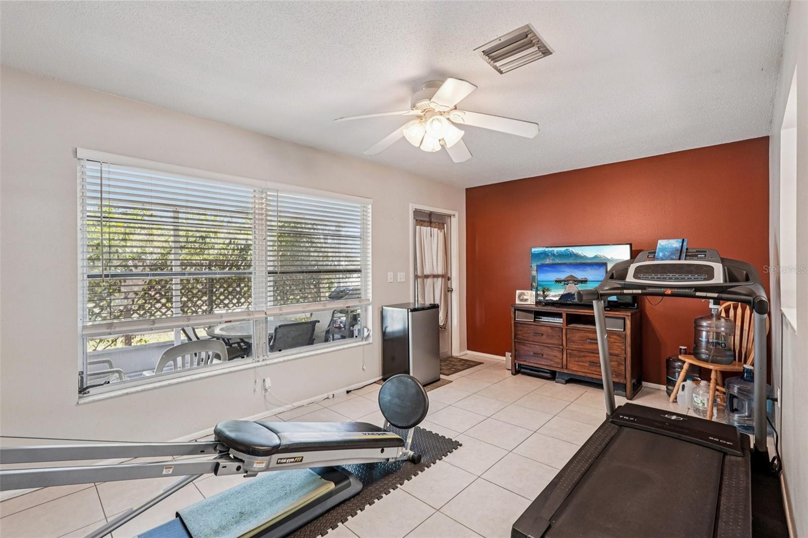 Image 26 of 33 For 651 Porpoise Road