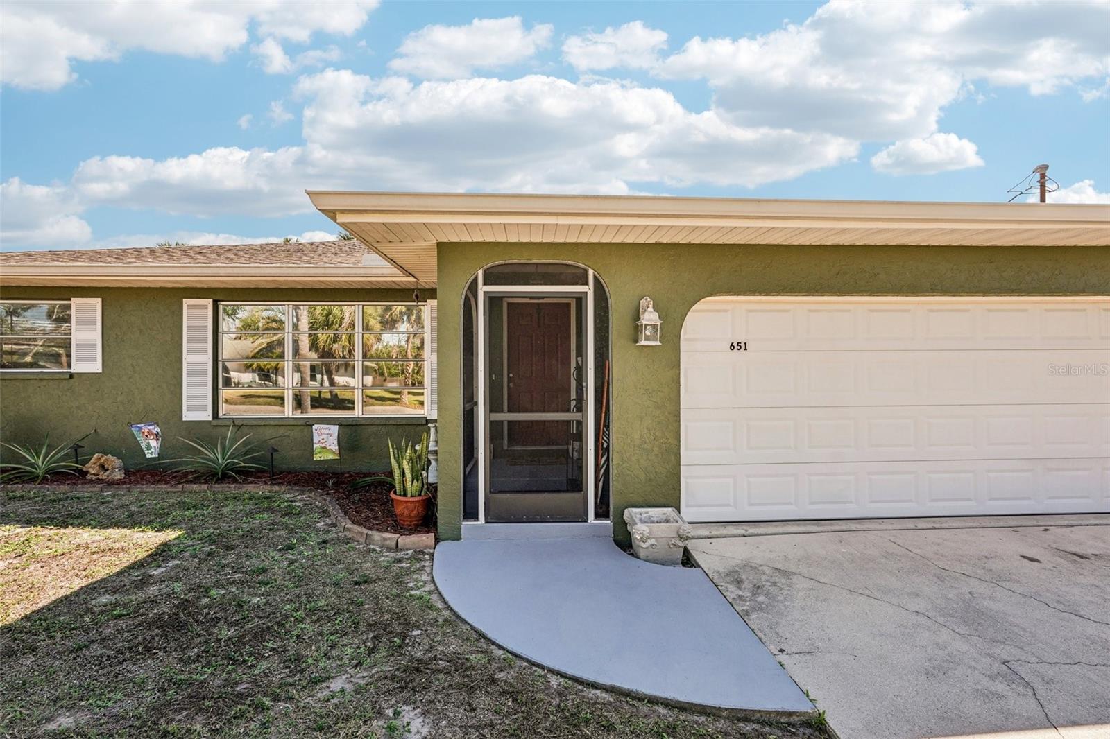 Image 5 of 33 For 651 Porpoise Road