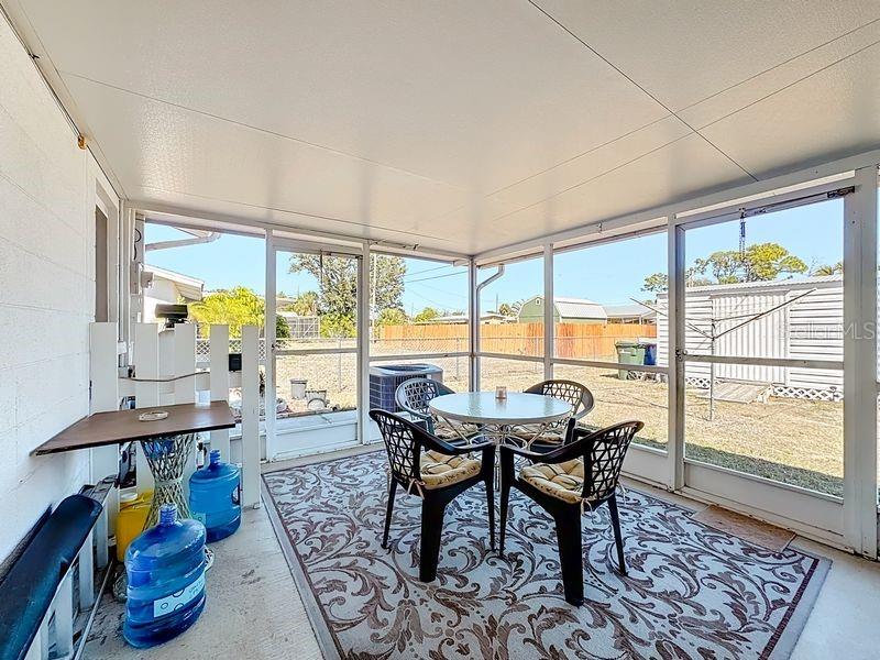 Image 20 of 25 For 313 Granada Boulevard