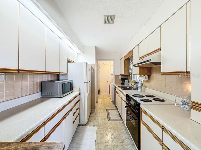 Image 8 of 25 For 313 Granada Boulevard