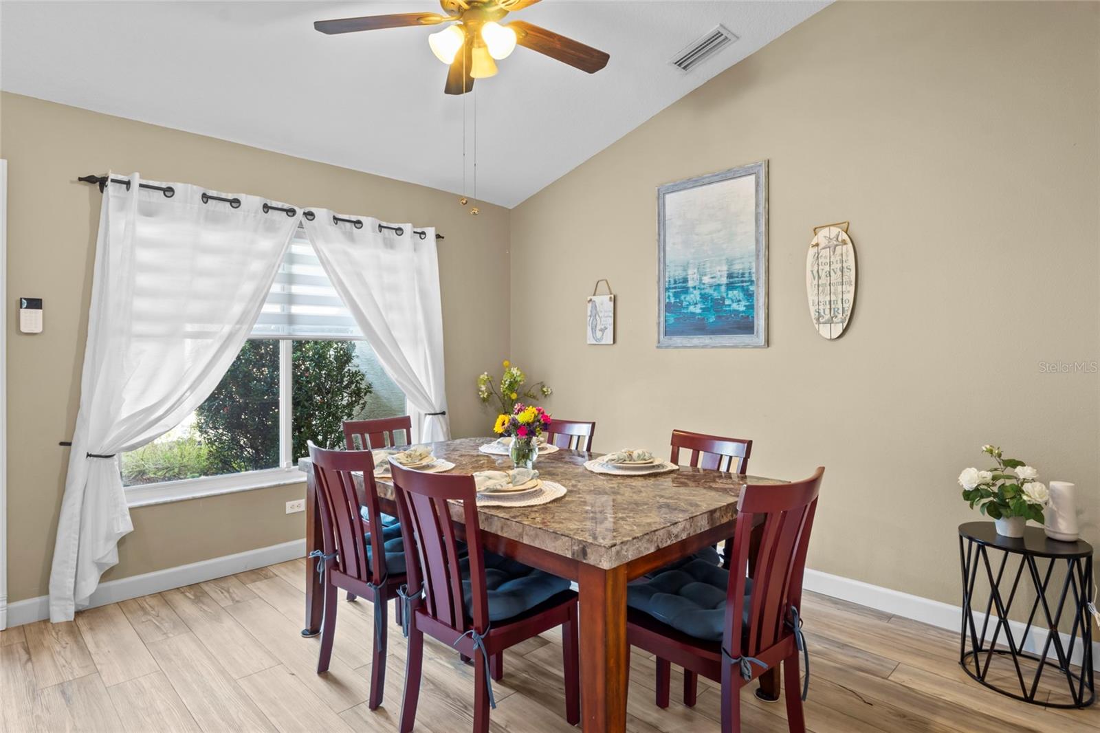 Image 11 of 45 For 136 Overbrook Street