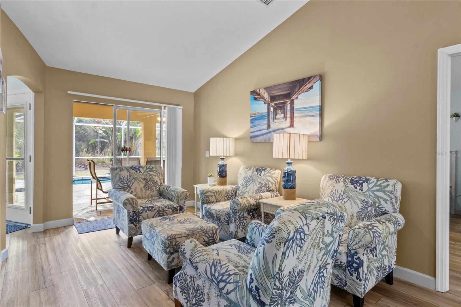 Image 12 of 45 For 136 Overbrook Street