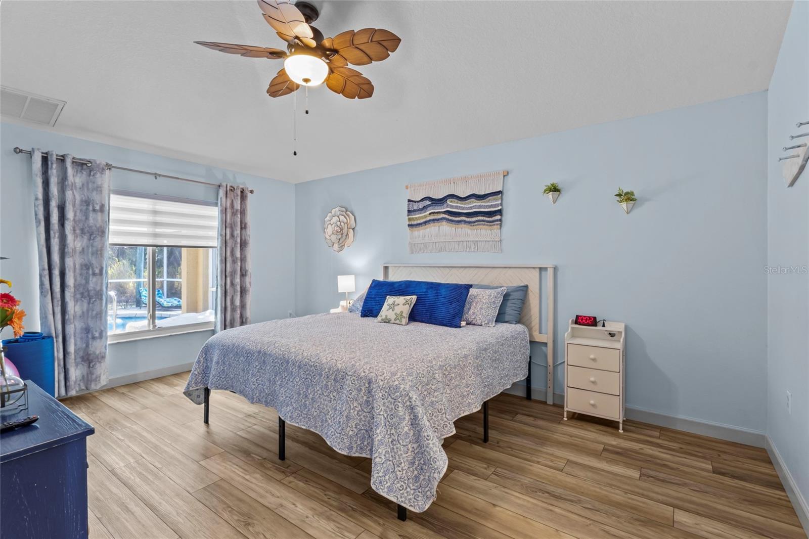 Image 14 of 45 For 136 Overbrook Street