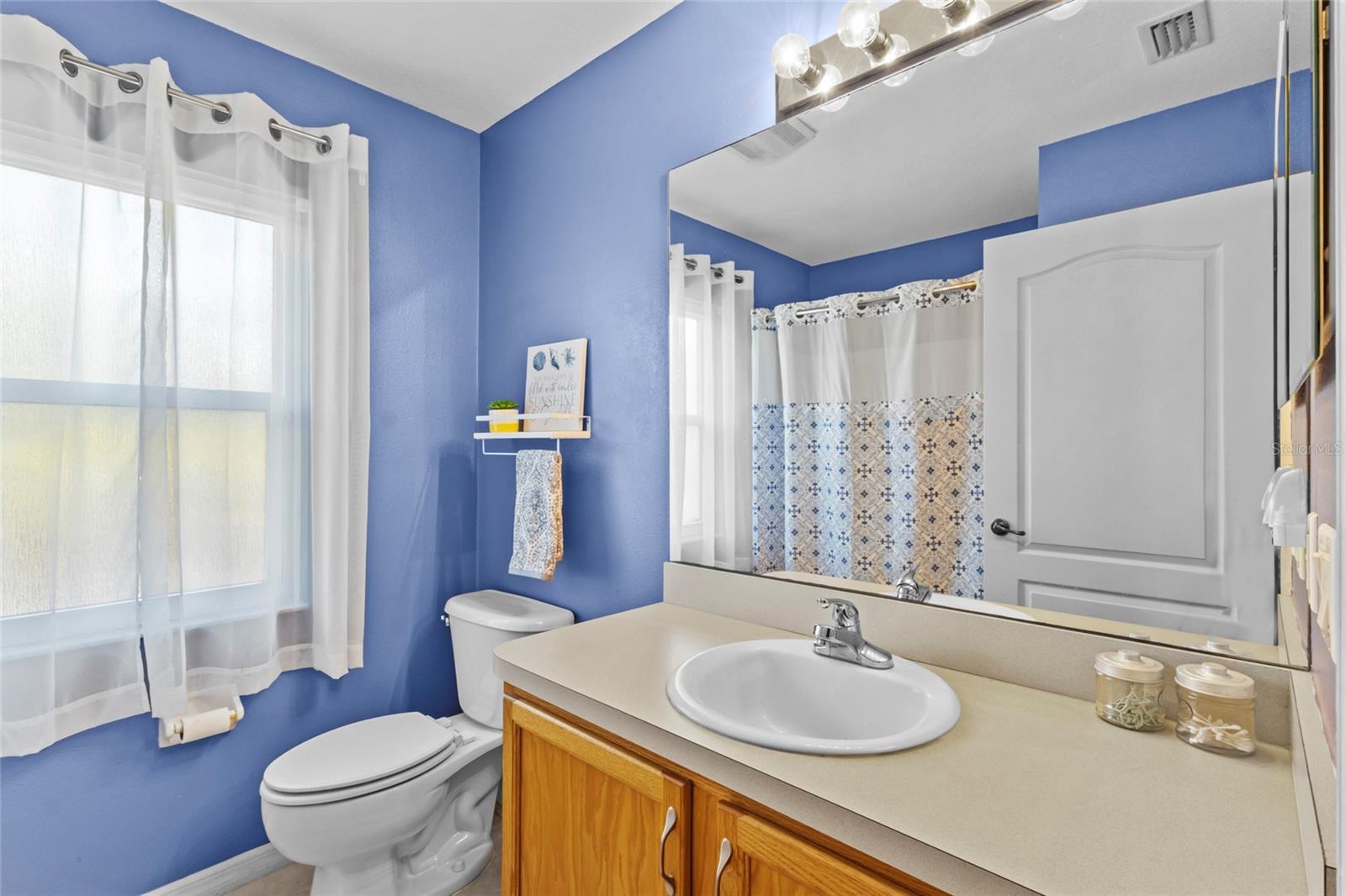 Image 31 of 45 For 136 Overbrook Street