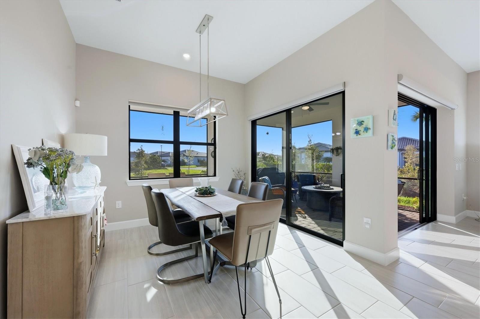 Image 10 of 54 For 6076 Silver Grass Court