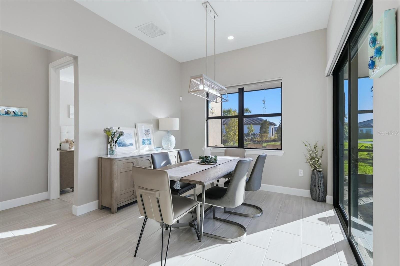 Image 11 of 54 For 6076 Silver Grass Court