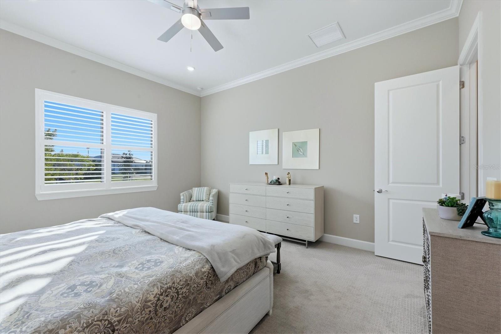 Image 18 of 54 For 6076 Silver Grass Court