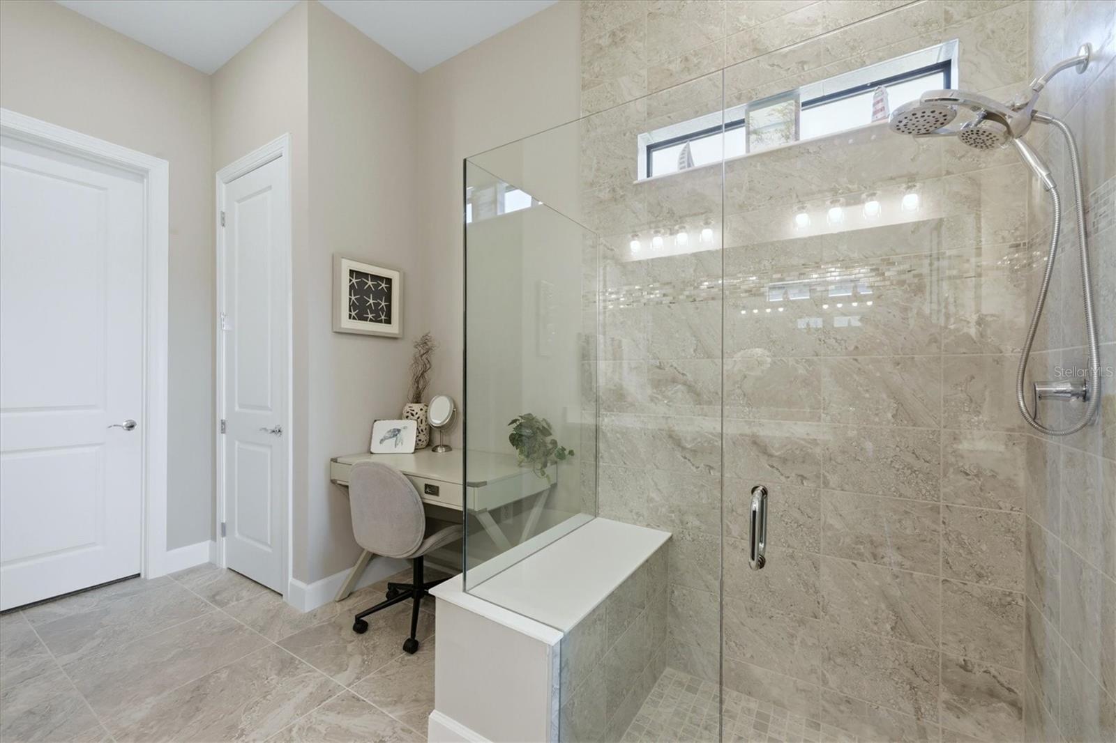 Image 21 of 54 For 6076 Silver Grass Court