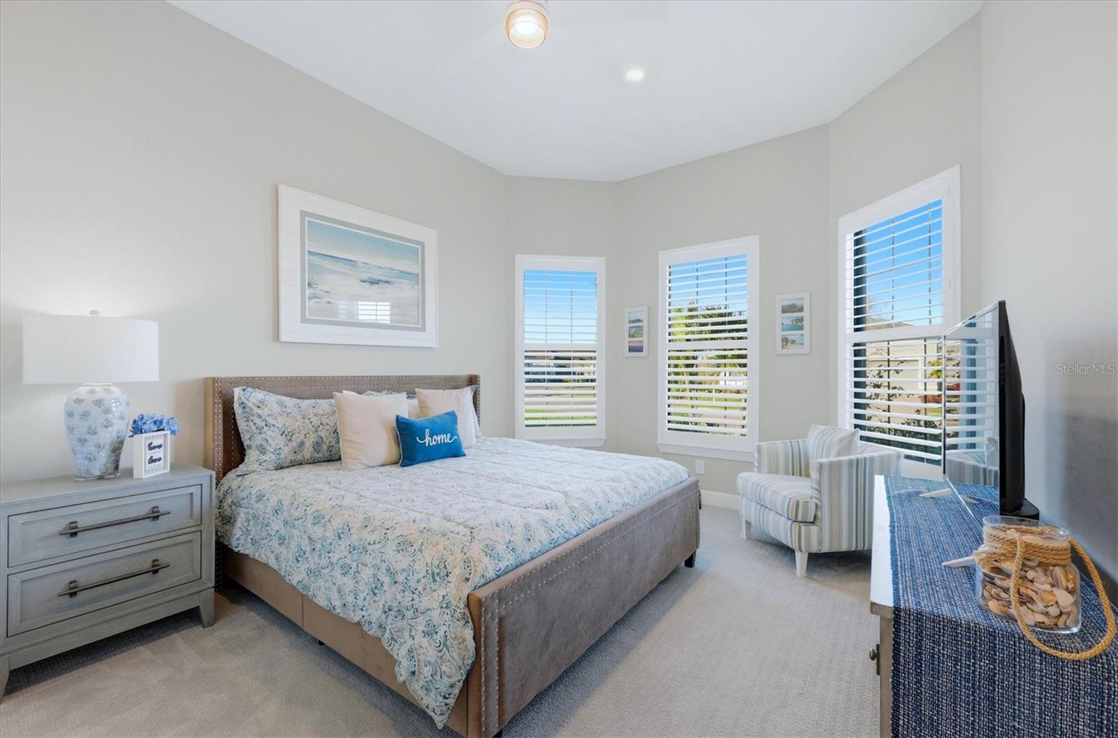 Image 23 of 54 For 6076 Silver Grass Court