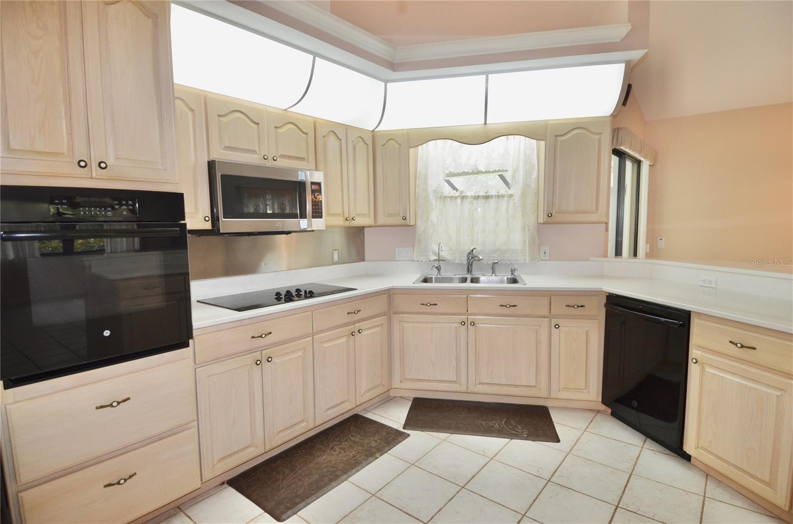 Image 11 of 33 For 6514 Biscayne Drive