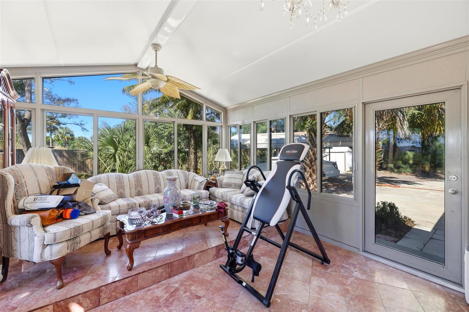 Image 15 of 59 For 2512 16th Avenue Drive E