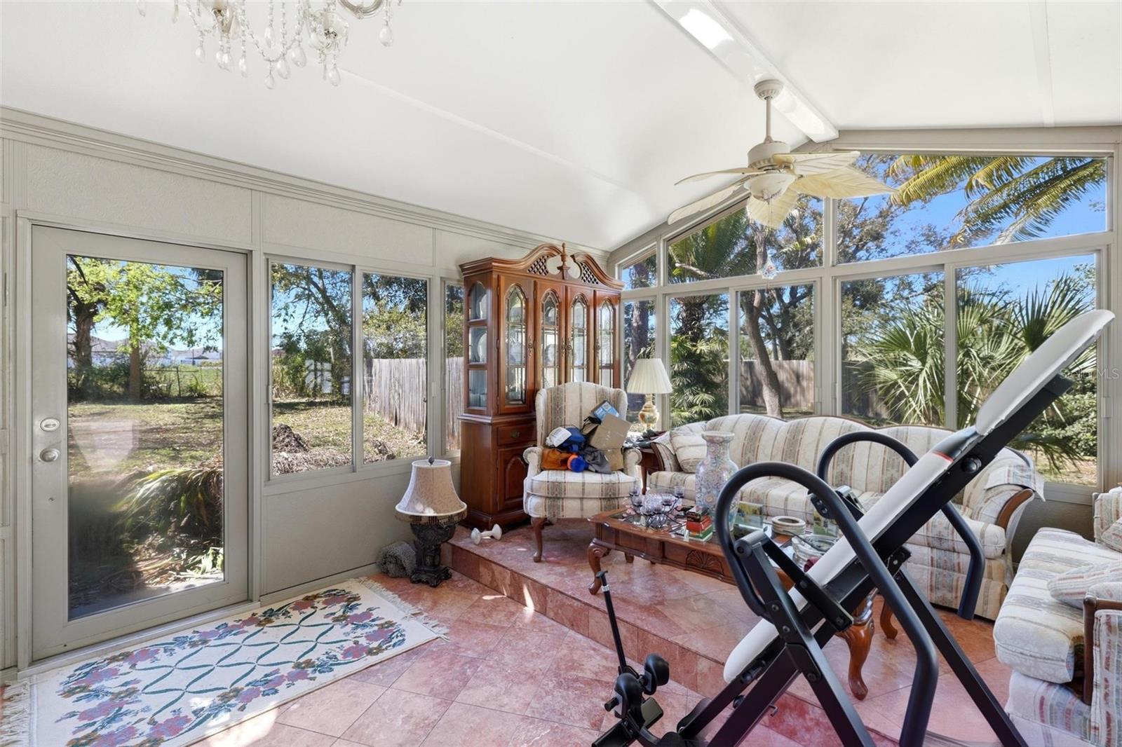 Image 16 of 59 For 2512 16th Avenue Drive E