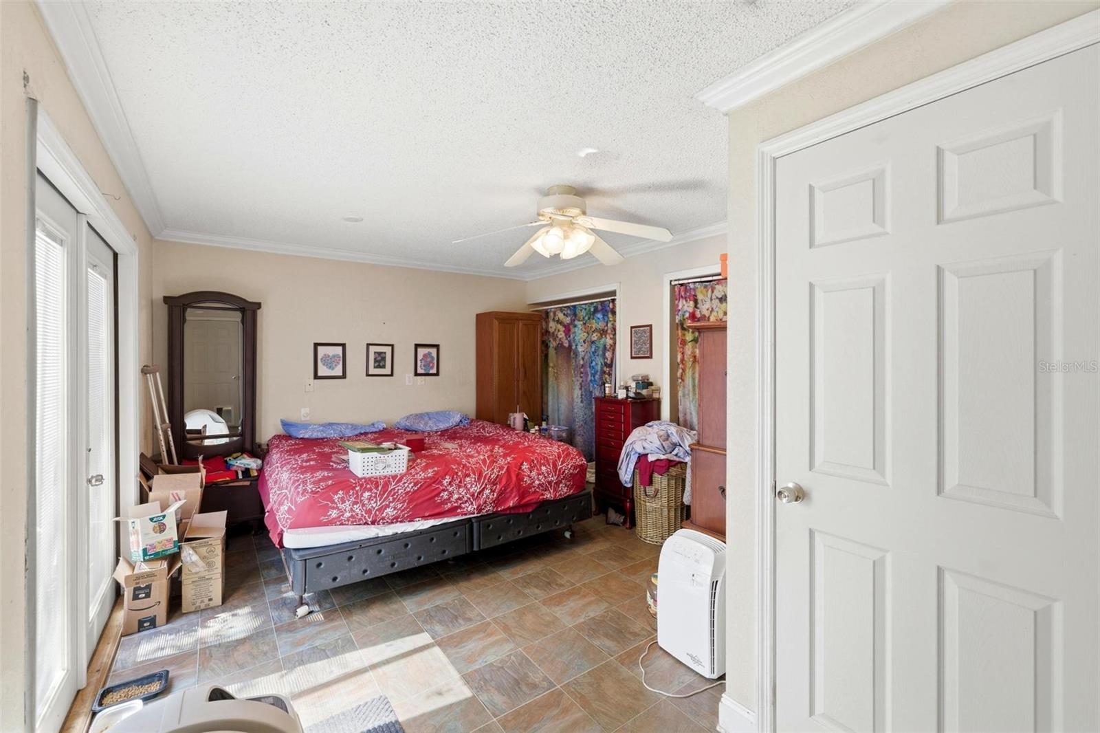 Image 18 of 59 For 2512 16th Avenue Drive E