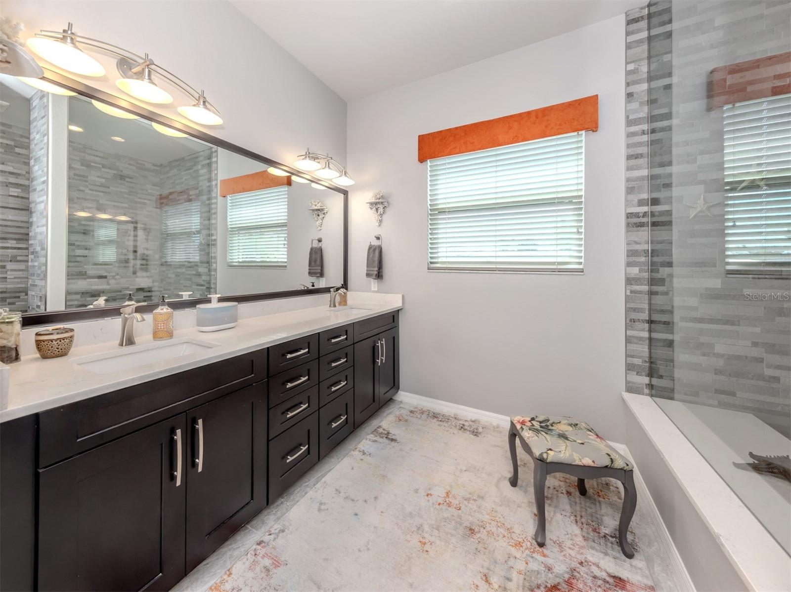 Image 18 of 48 For 1109 The Rialto