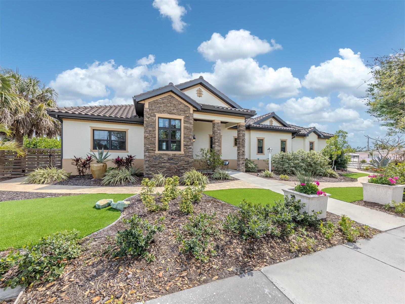 Image 2 of 48 For 1109 The Rialto