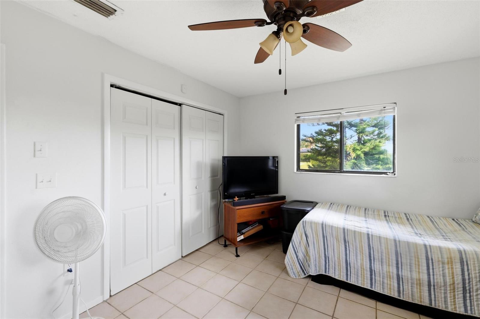 Image 32 of 47 For 1608 Bob O Link Drive