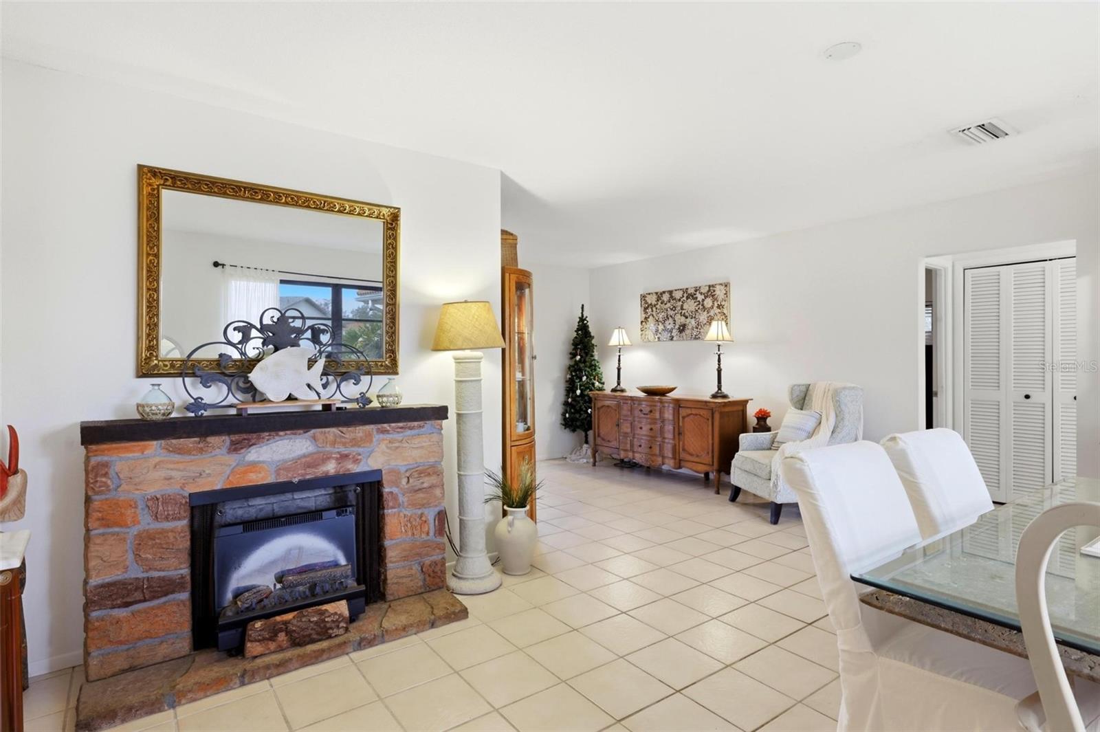 Image 8 of 47 For 1608 Bob O Link Drive