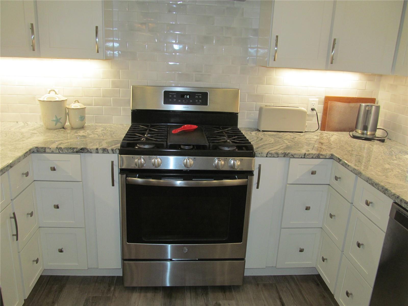 Image 17 of 58 For 150 Fiesole Street