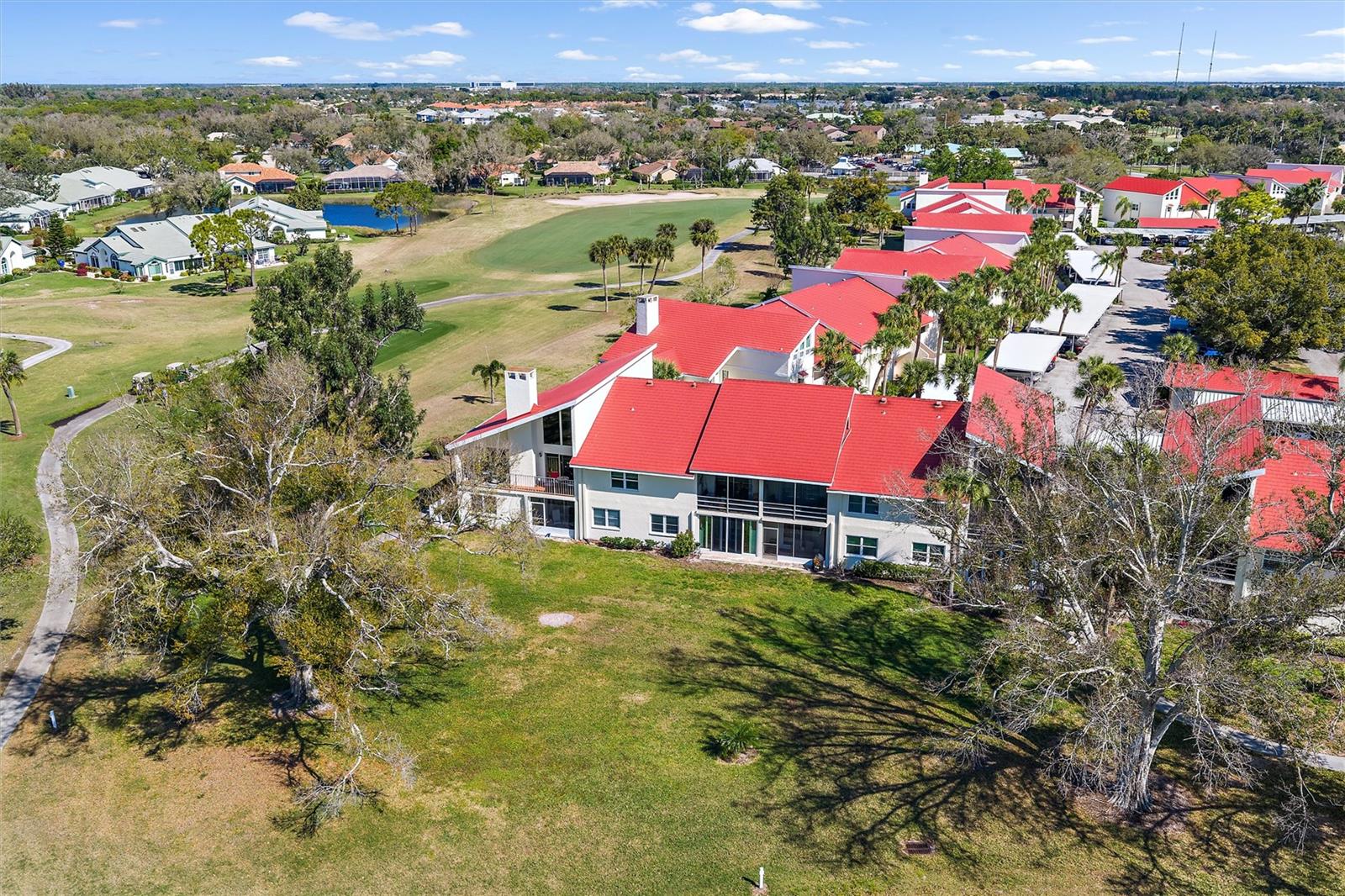 Image 28 of 32 For 758 Village Circle 207