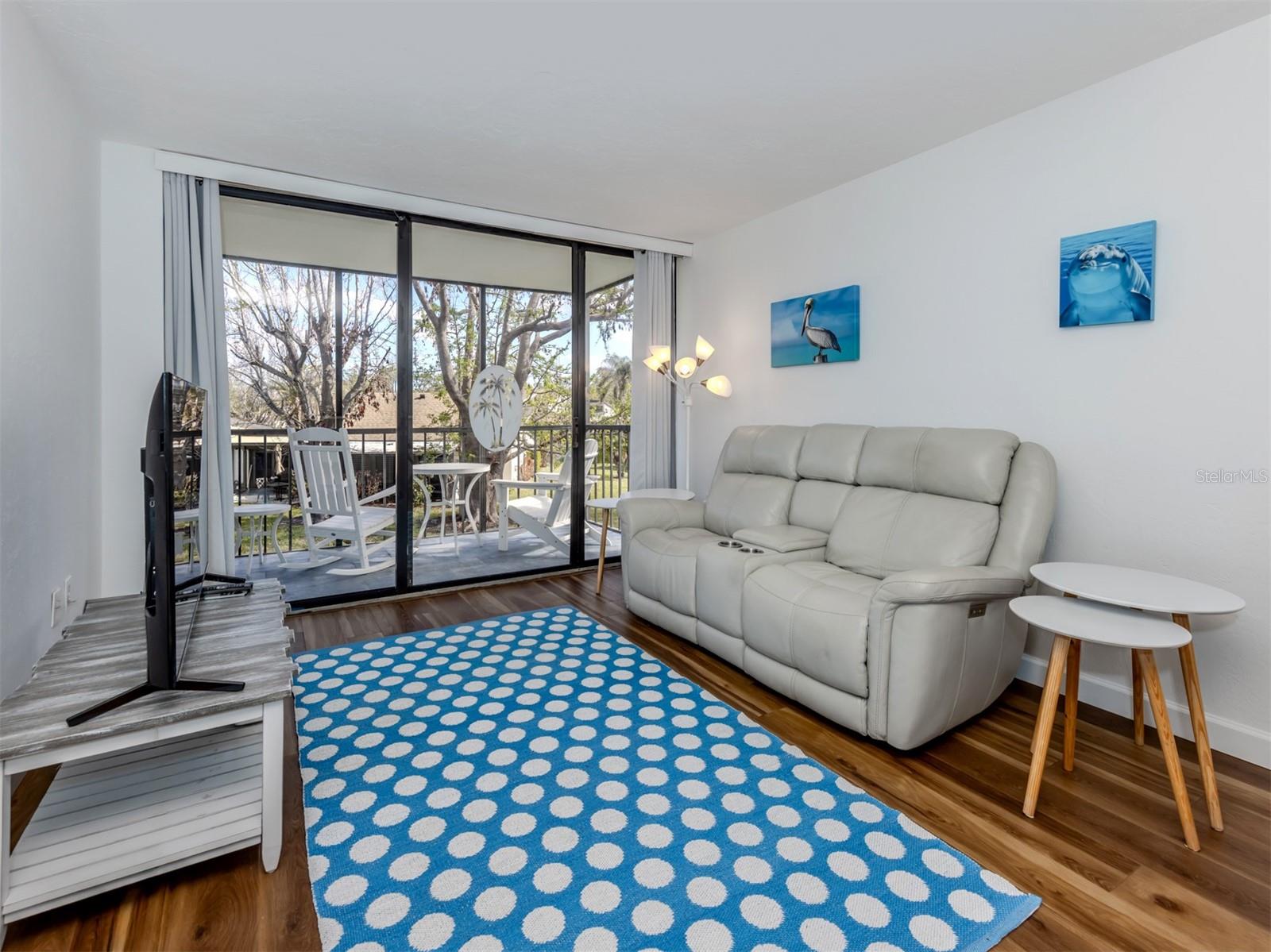 Image 10 of 75 For 618 Bird Bay Drive S 216