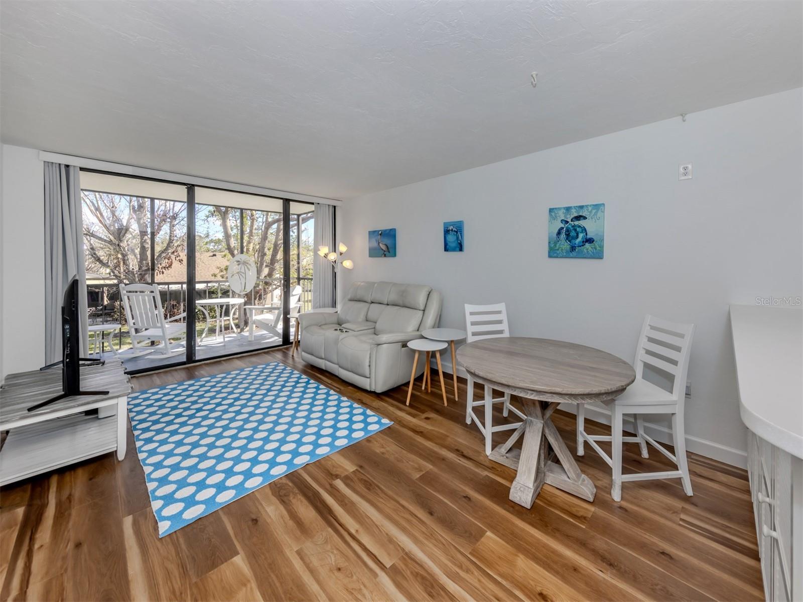 Image 13 of 75 For 618 Bird Bay Drive S 216