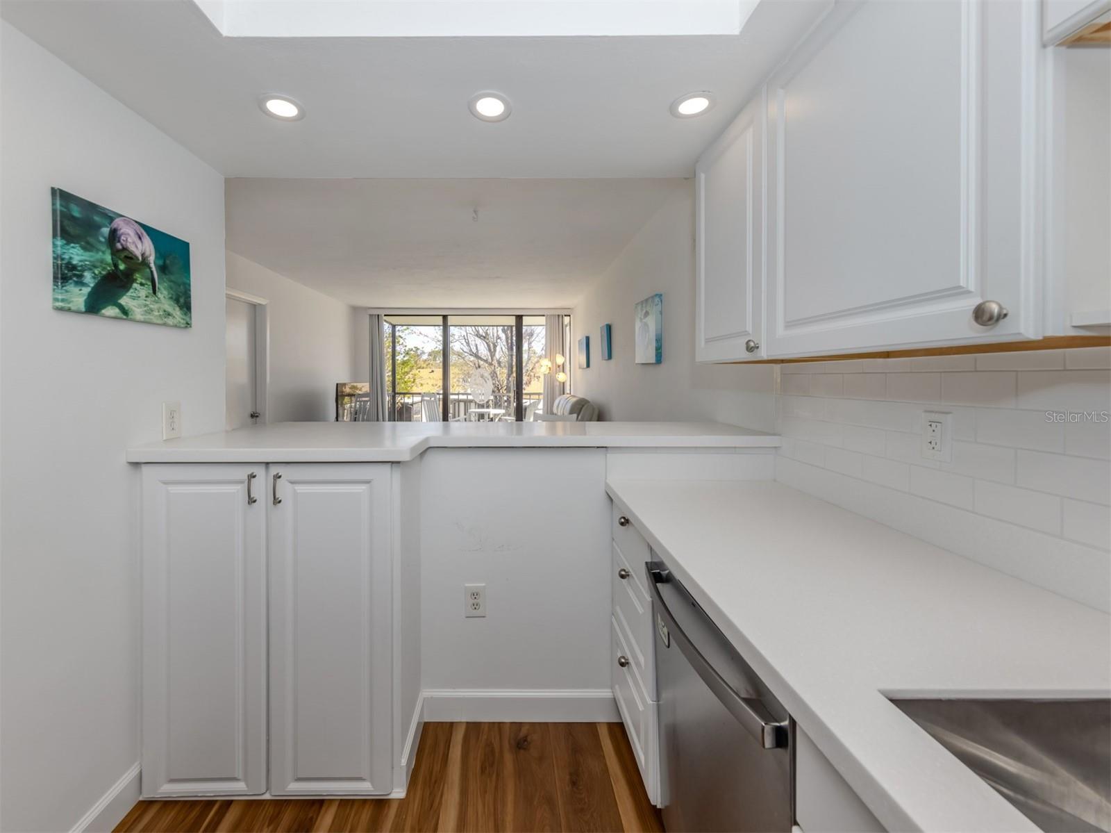 Image 21 of 75 For 618 Bird Bay Drive S 216