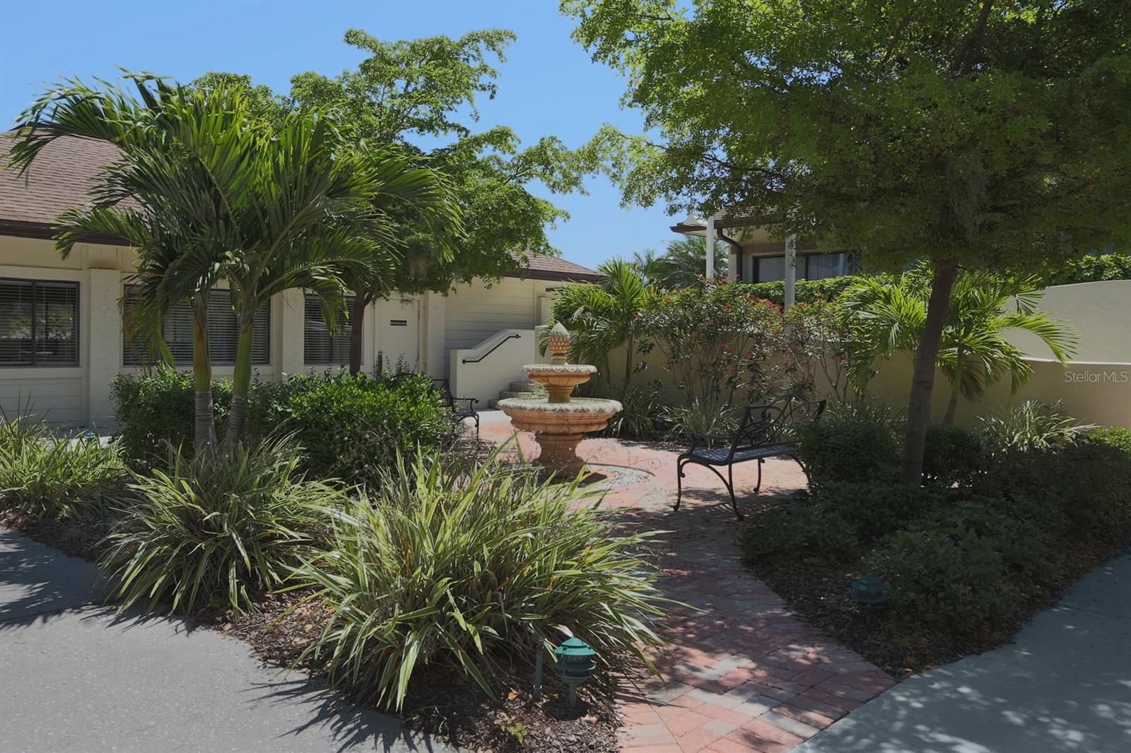 Image 31 of 75 For 618 Bird Bay Drive S 216