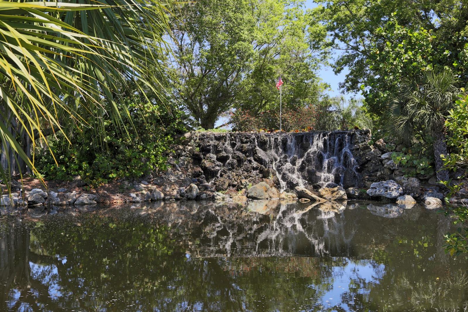 Image 33 of 75 For 618 Bird Bay Drive S 216