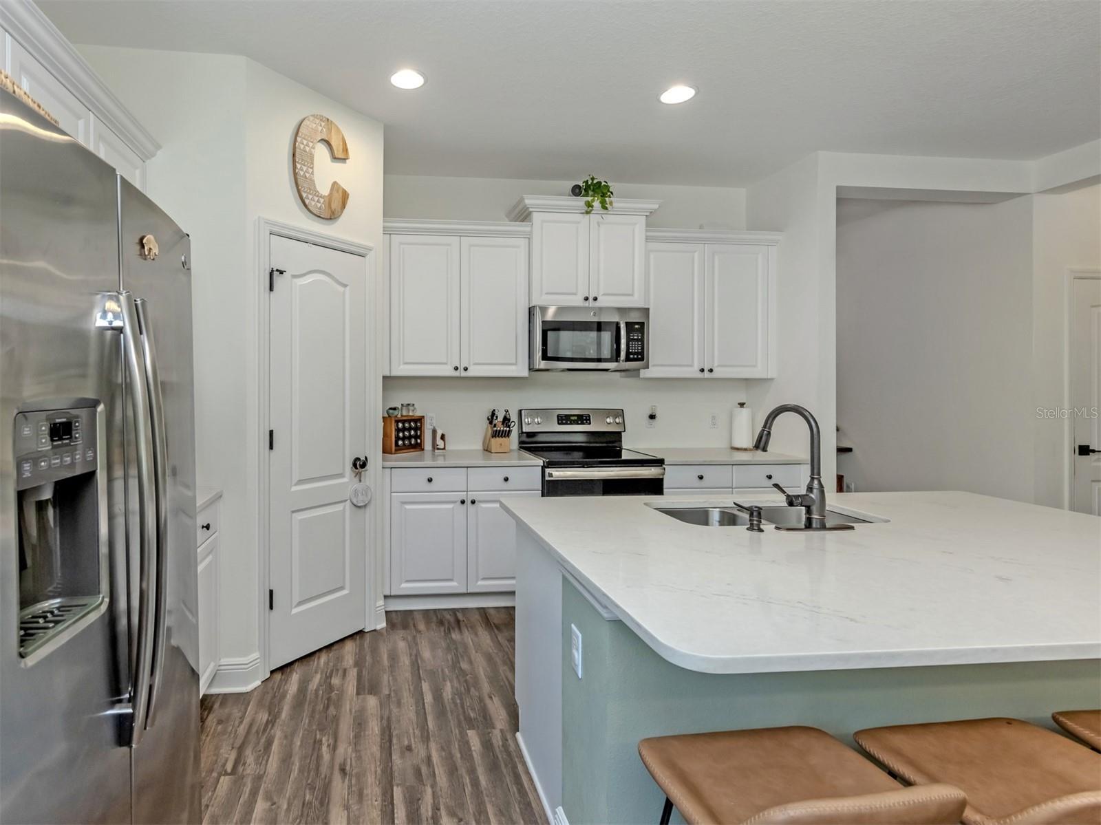 Image 13 of 55 For 7412 Ridgelake Circle