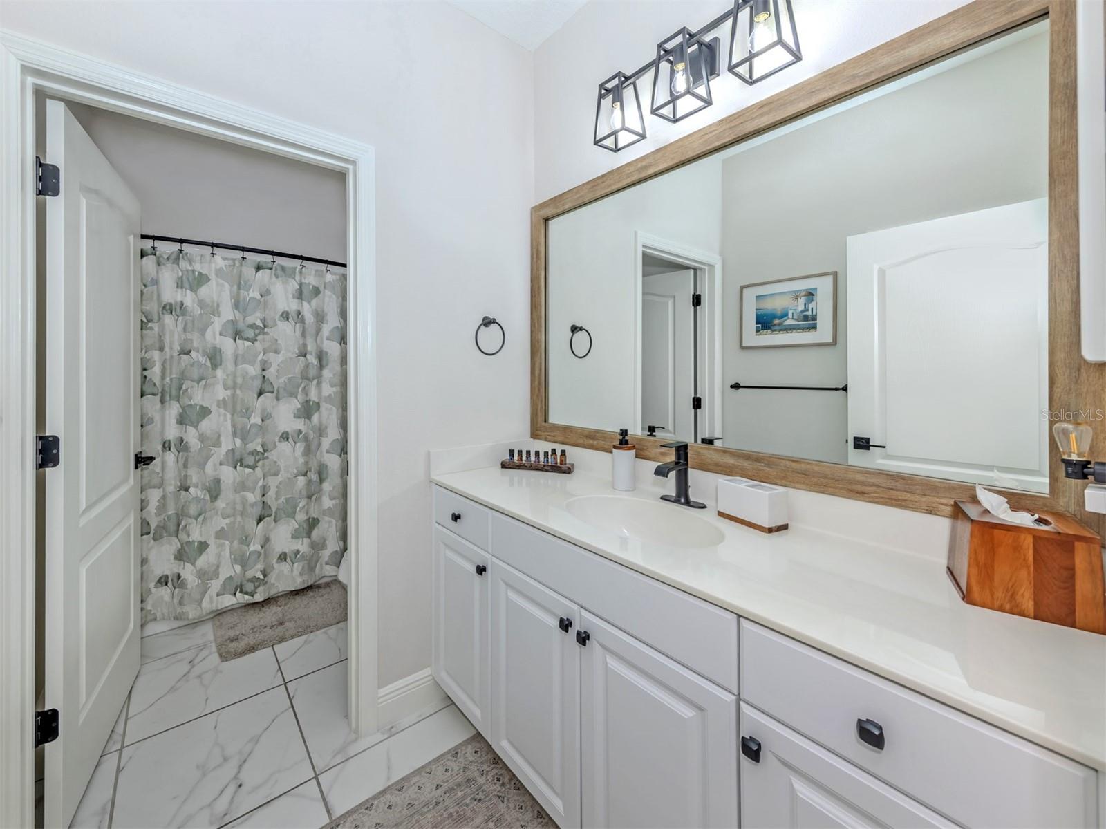 Image 20 of 55 For 7412 Ridgelake Circle