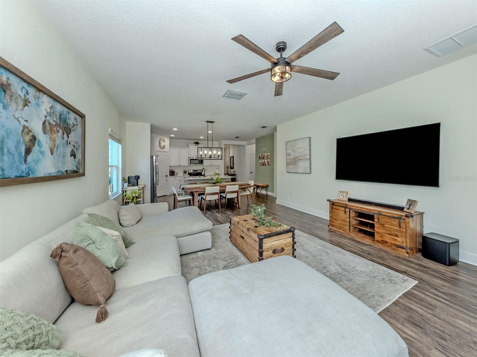 Image 22 of 55 For 7412 Ridgelake Circle