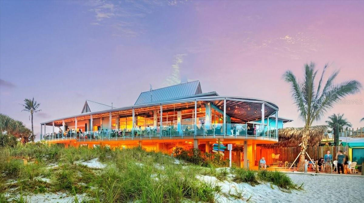 Listing photo id 80 for 702 Granada Avenue 7