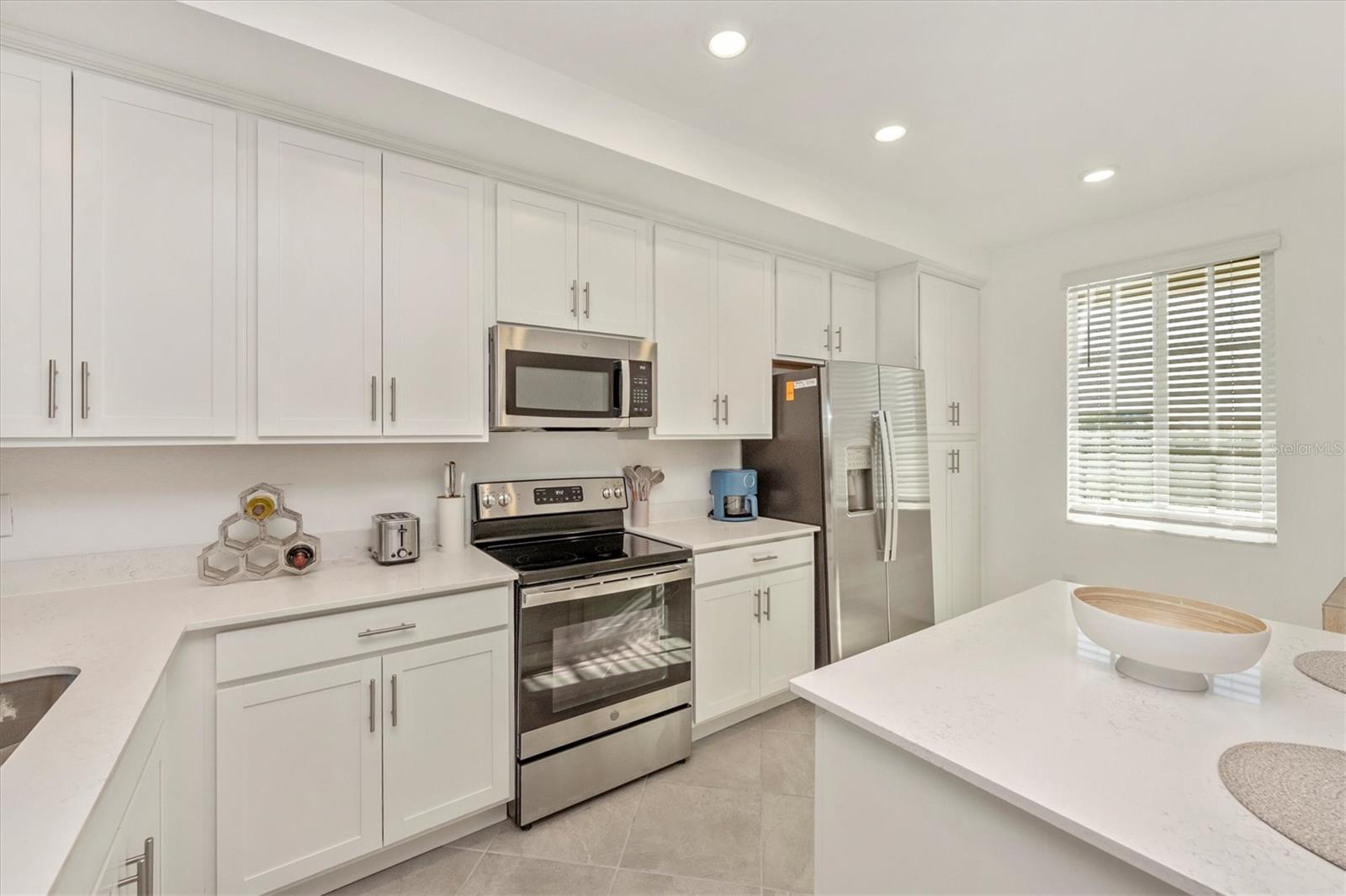 Image 10 of 99 For 12280 Wellen Golf Street 205